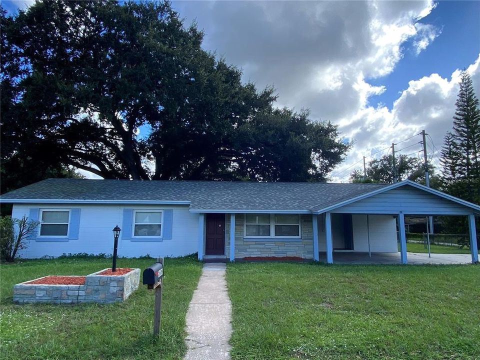 Recently Rented: $1,849 (3 beds, 2 baths, 1383 Square Feet)