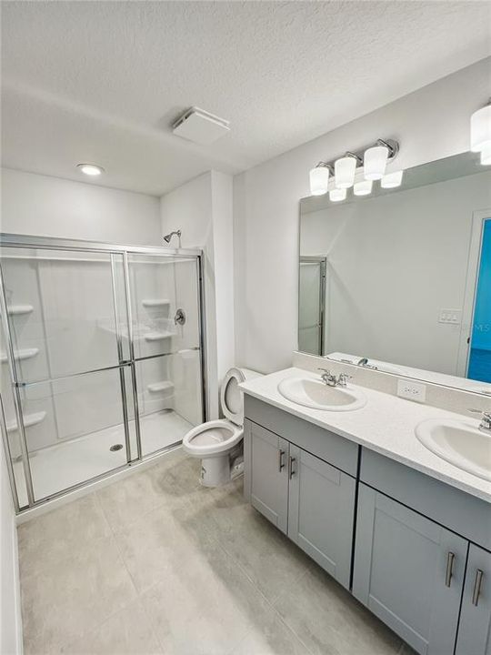 For Rent: $1,800 (3 beds, 2 baths, 1373 Square Feet)