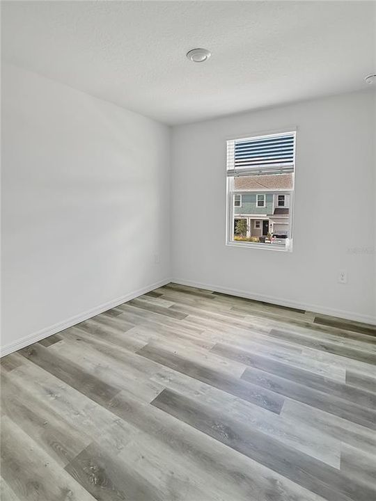 For Rent: $1,800 (3 beds, 2 baths, 1373 Square Feet)