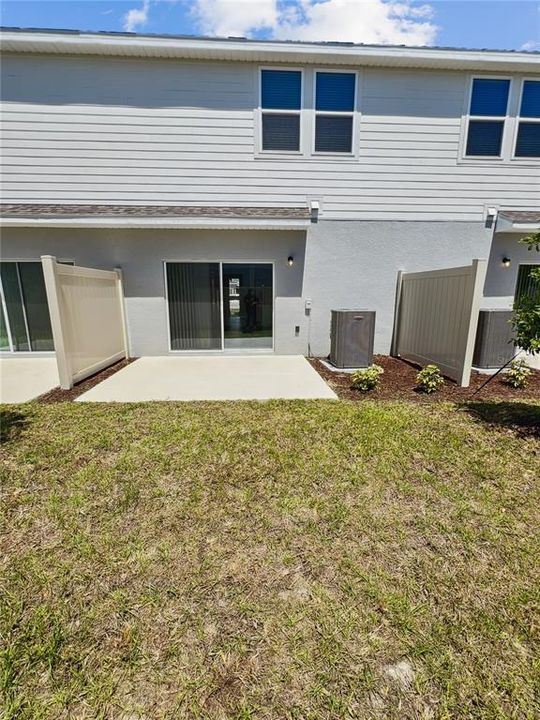 For Rent: $1,800 (3 beds, 2 baths, 1373 Square Feet)