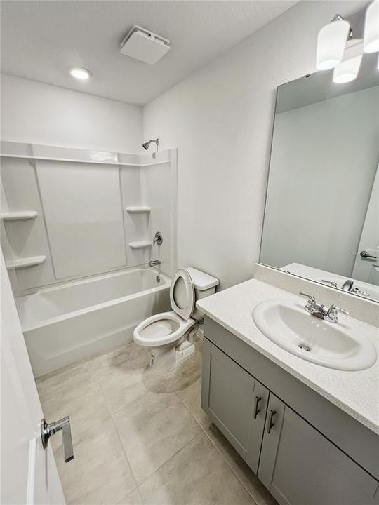 For Rent: $1,800 (3 beds, 2 baths, 1373 Square Feet)