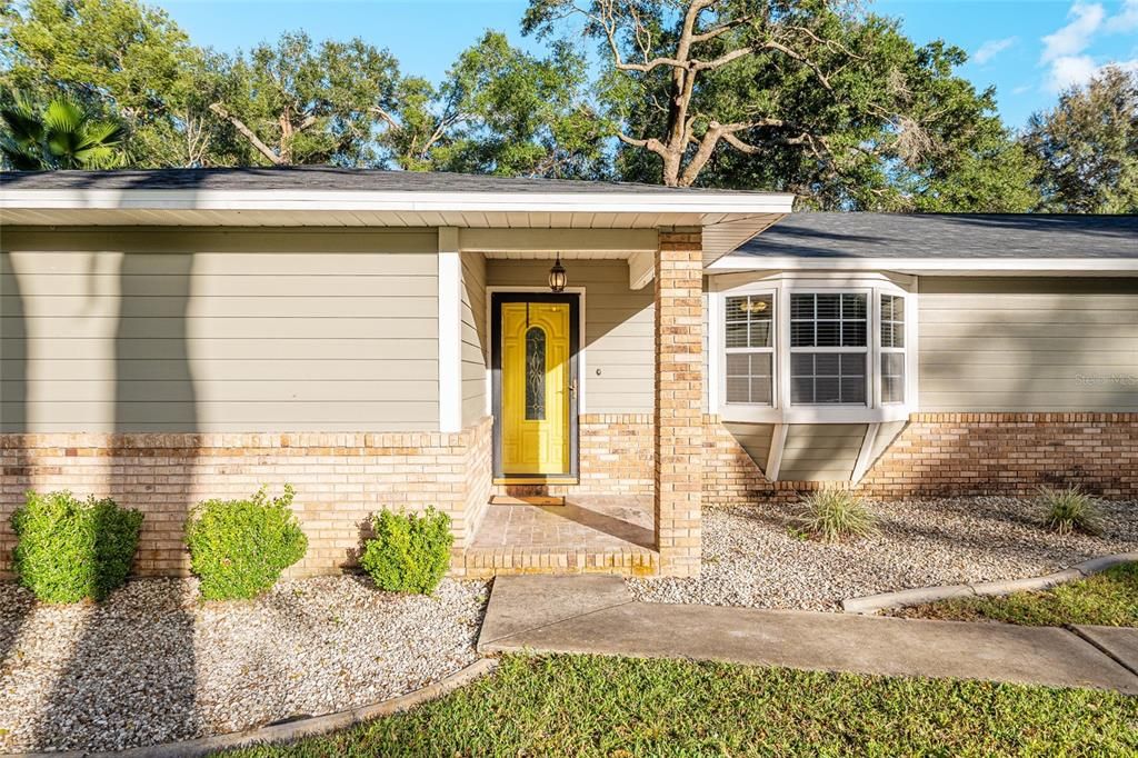 合同活跃: $249,900 (3 贝兹, 2 浴室, 1494 平方英尺)