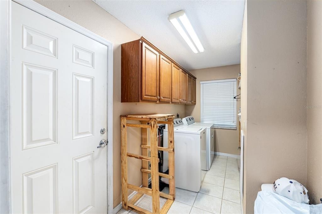 合同活跃: $249,900 (3 贝兹, 2 浴室, 1494 平方英尺)