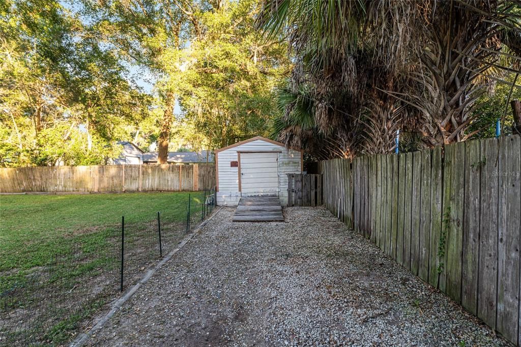 合同活跃: $249,900 (3 贝兹, 2 浴室, 1494 平方英尺)