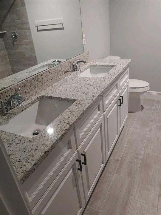 For Rent: $1,900 (3 beds, 2 baths, 1400 Square Feet)