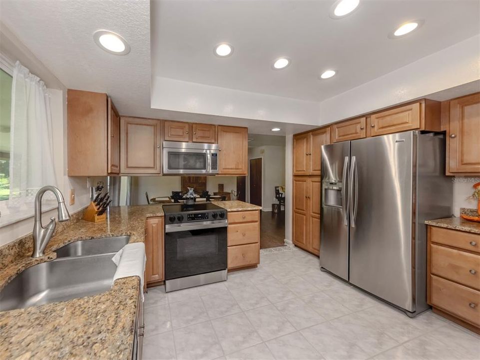 For Sale: $559,000 (3 beds, 2 baths, 1459 Square Feet)