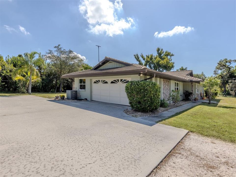 For Sale: $559,000 (3 beds, 2 baths, 1459 Square Feet)