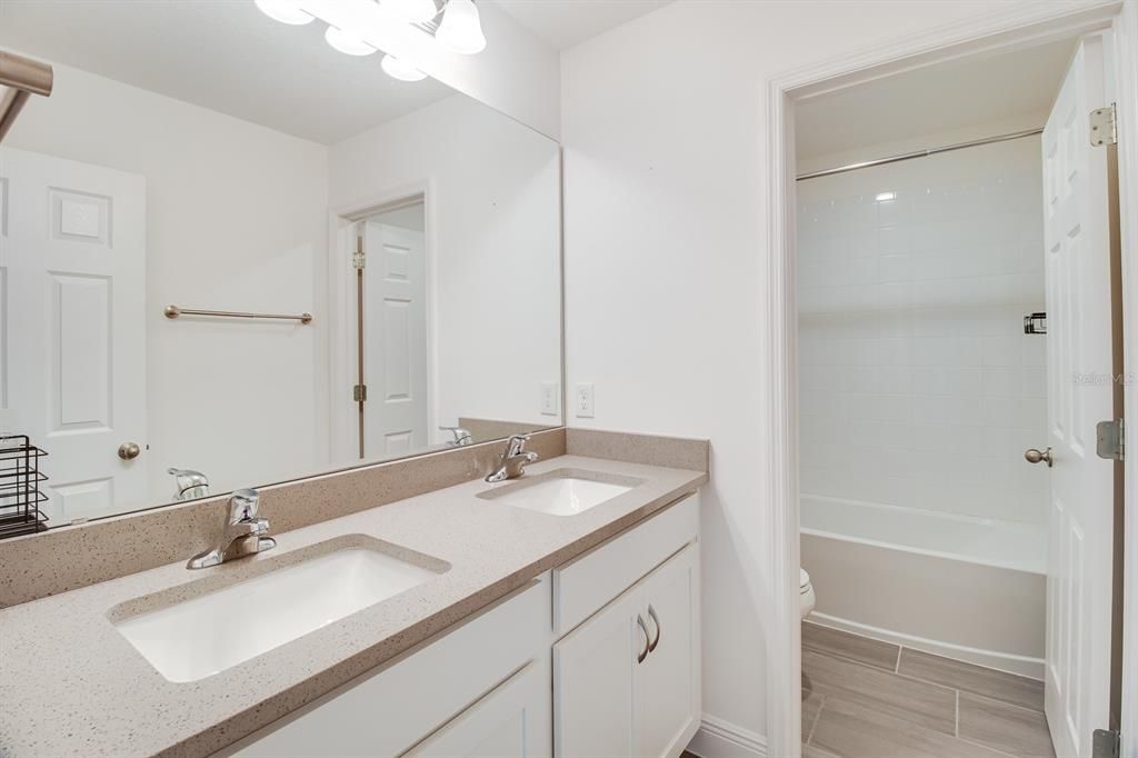 For Sale: $424,999 (4 beds, 2 baths, 2964 Square Feet)