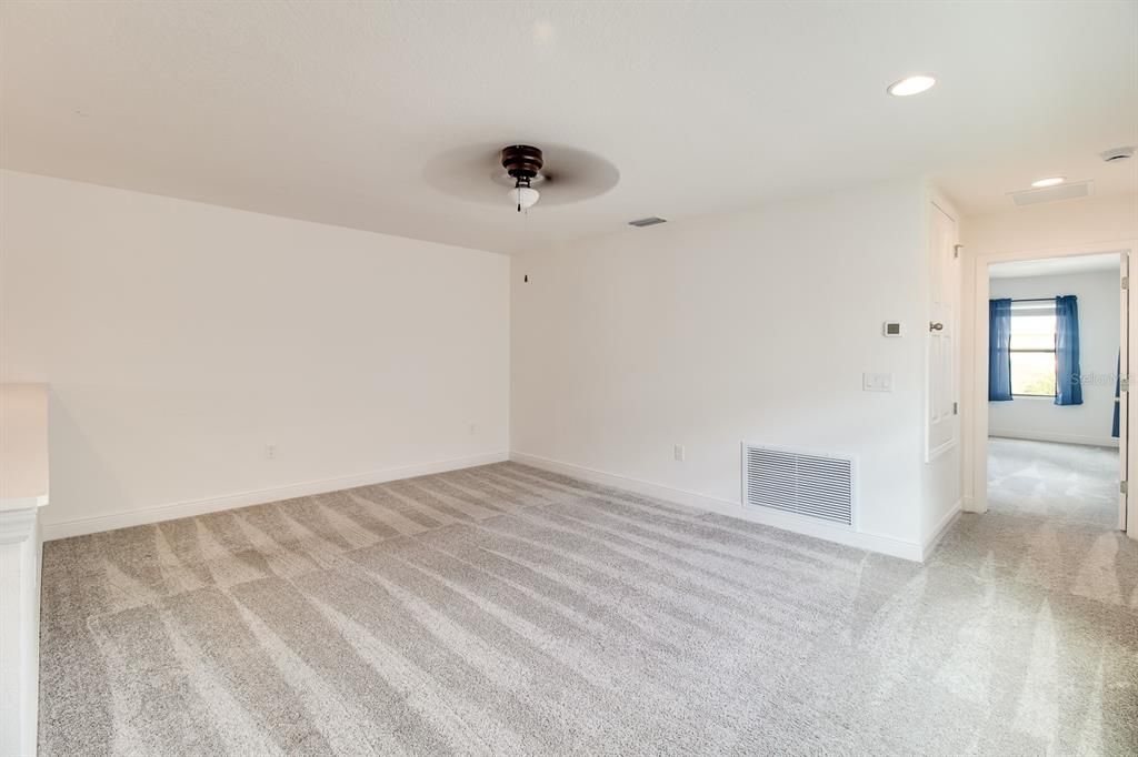 For Sale: $424,999 (4 beds, 2 baths, 2964 Square Feet)