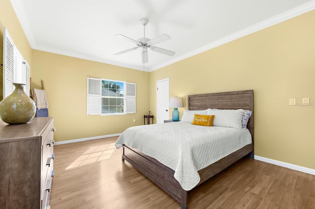 For Sale: $399,000 (3 beds, 2 baths, 1974 Square Feet)