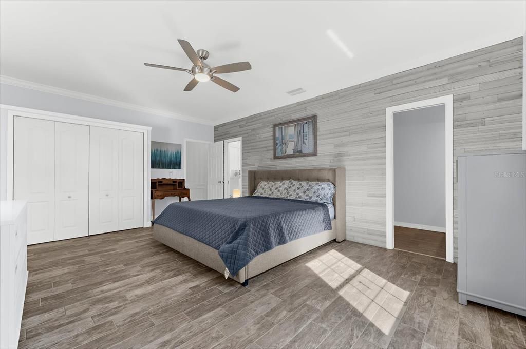 For Sale: $399,000 (3 beds, 2 baths, 1974 Square Feet)