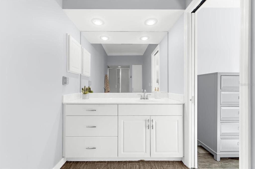 For Sale: $399,000 (3 beds, 2 baths, 1974 Square Feet)