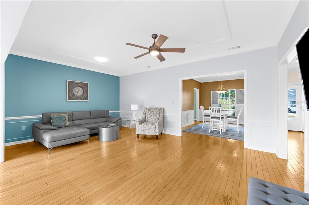 For Sale: $399,000 (3 beds, 2 baths, 1974 Square Feet)