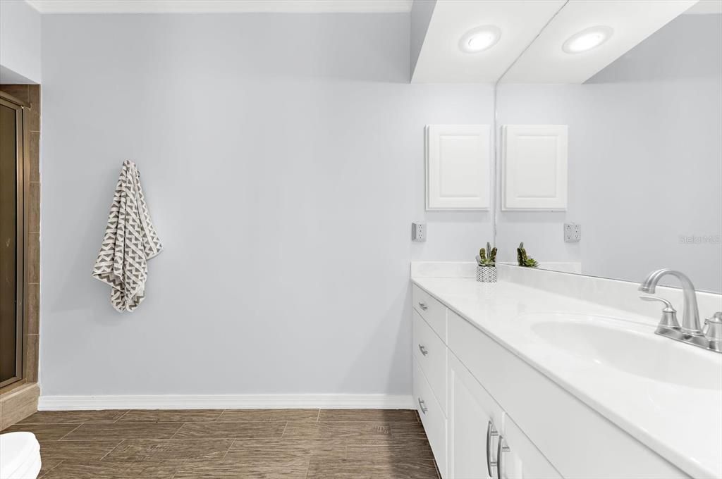 For Sale: $399,000 (3 beds, 2 baths, 1974 Square Feet)