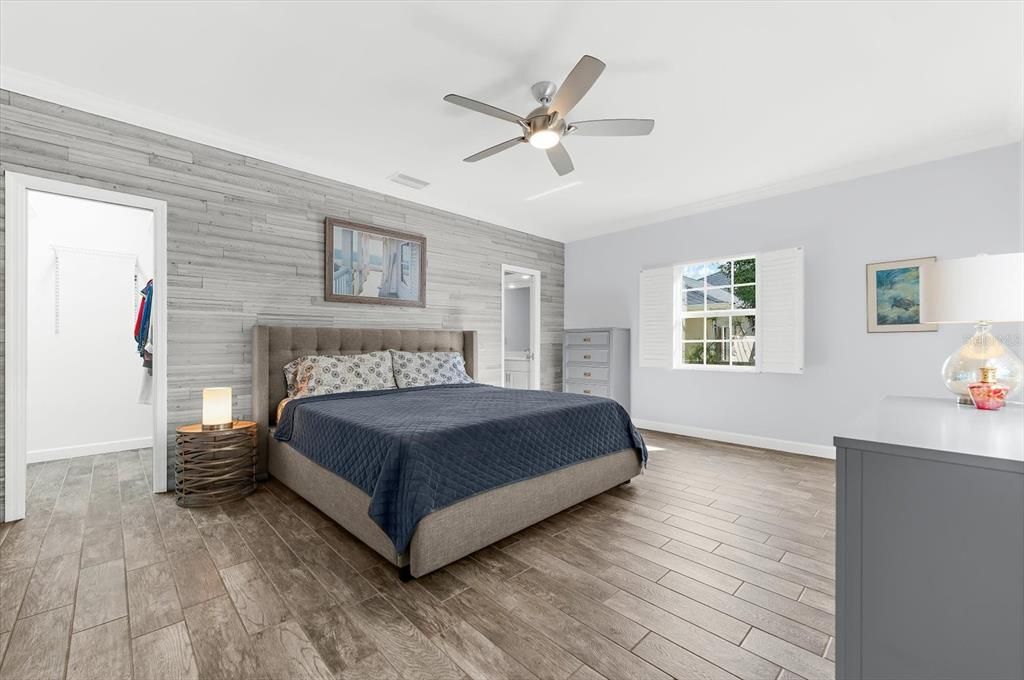 For Sale: $399,000 (3 beds, 2 baths, 1974 Square Feet)