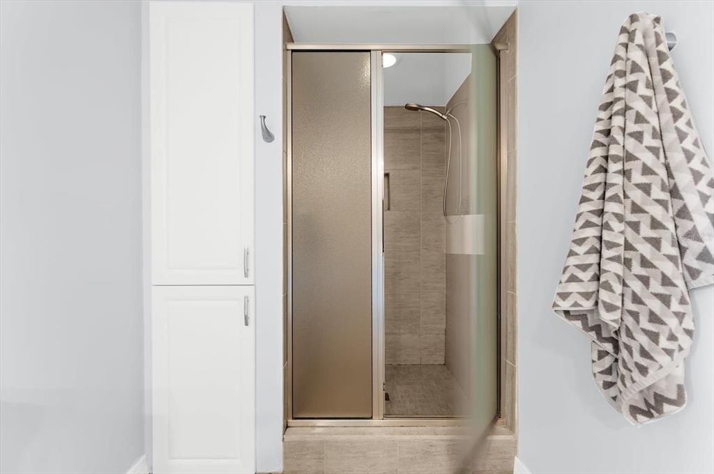 For Sale: $399,000 (3 beds, 2 baths, 1974 Square Feet)