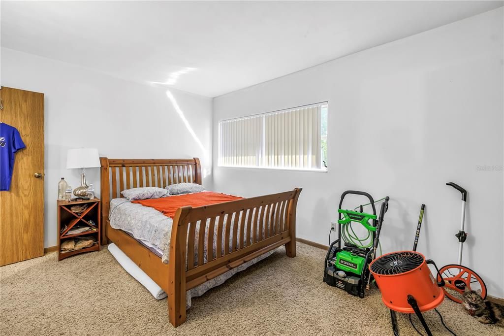 待售: $1,395,000 (8 贝兹, 0 浴室, 6075 平方英尺)