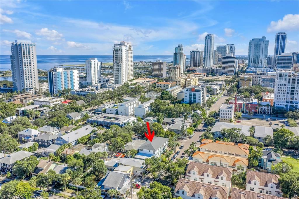 待售: $1,395,000 (8 贝兹, 0 浴室, 6075 平方英尺)