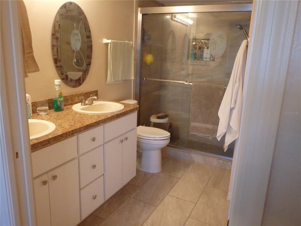 待售: $185,000 (2 贝兹, 2 浴室, 1150 平方英尺)