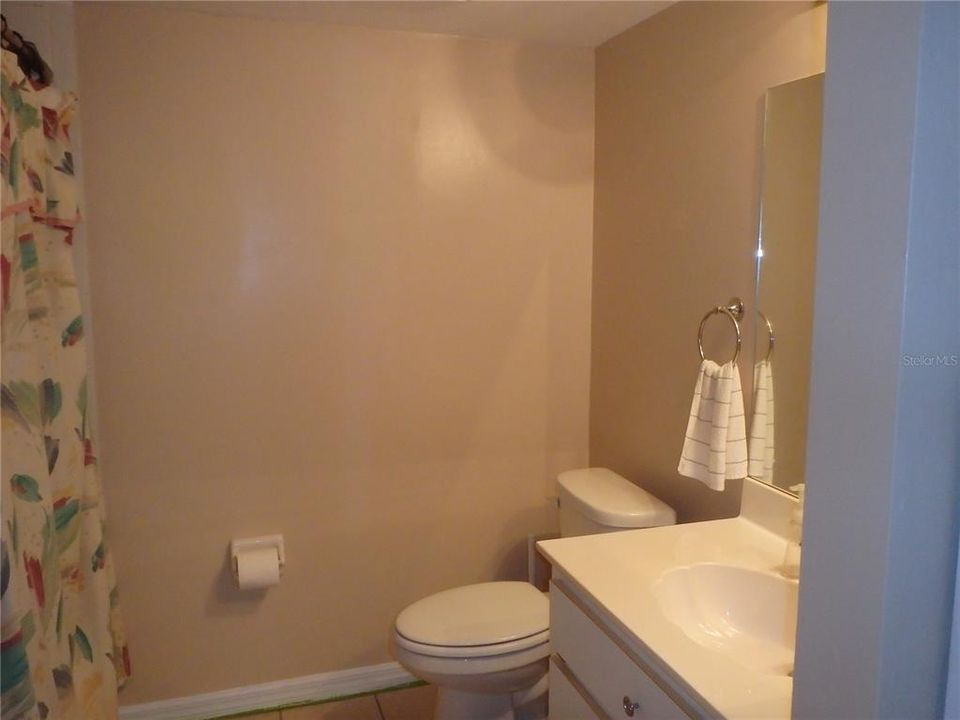 待售: $185,000 (2 贝兹, 2 浴室, 1150 平方英尺)