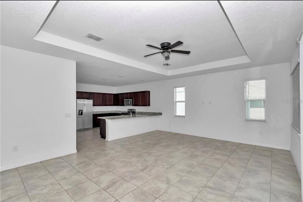 For Rent: $2,200 (3 beds, 2 baths, 1856 Square Feet)