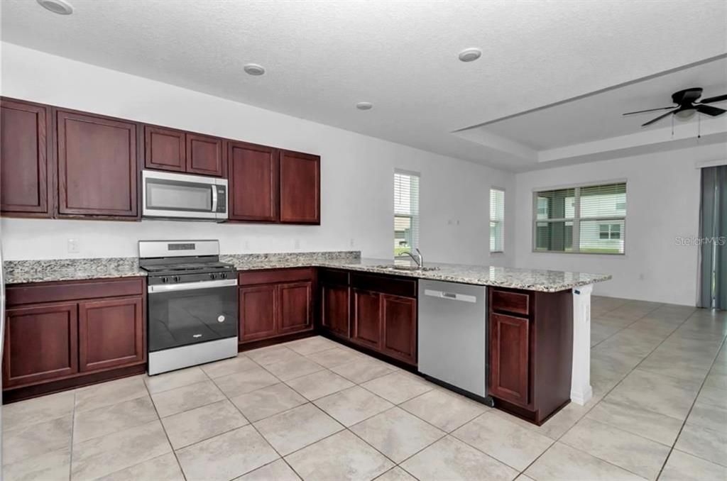 For Rent: $2,200 (3 beds, 2 baths, 1856 Square Feet)