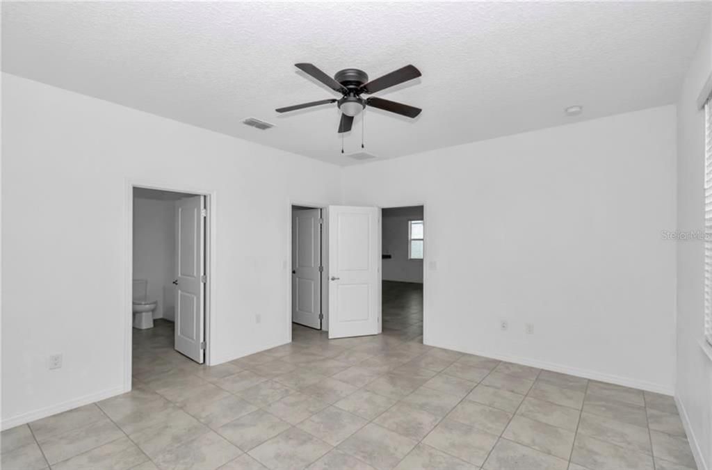 For Rent: $2,200 (3 beds, 2 baths, 1856 Square Feet)