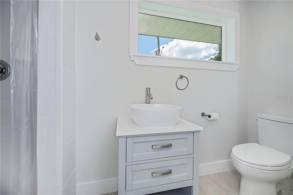 Active With Contract: $550,000 (3 beds, 2 baths, 1354 Square Feet)