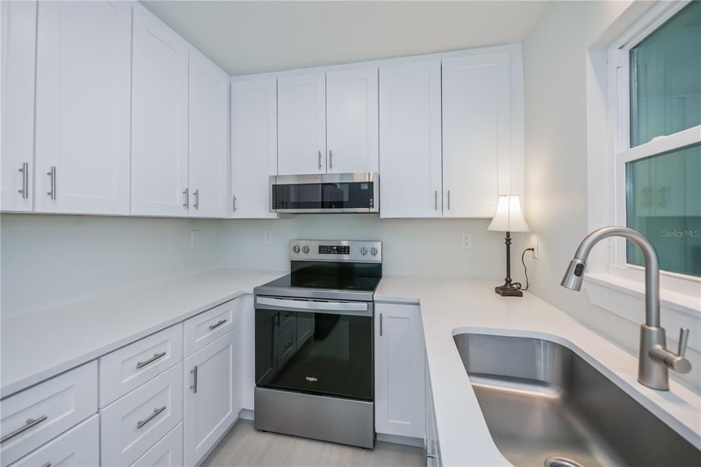 Active With Contract: $550,000 (3 beds, 2 baths, 1354 Square Feet)