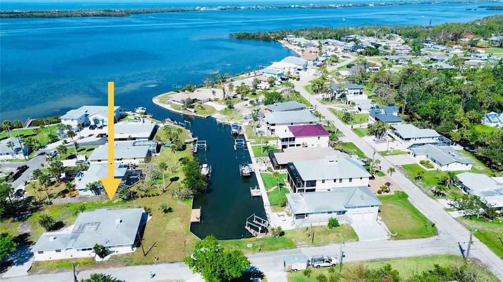 Active With Contract: $550,000 (3 beds, 2 baths, 1354 Square Feet)