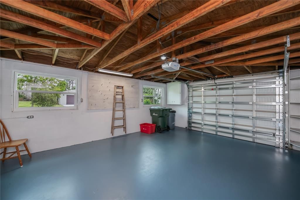 Active With Contract: $550,000 (3 beds, 2 baths, 1354 Square Feet)