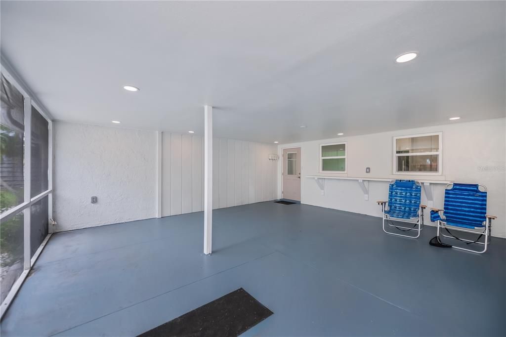 Active With Contract: $550,000 (3 beds, 2 baths, 1354 Square Feet)