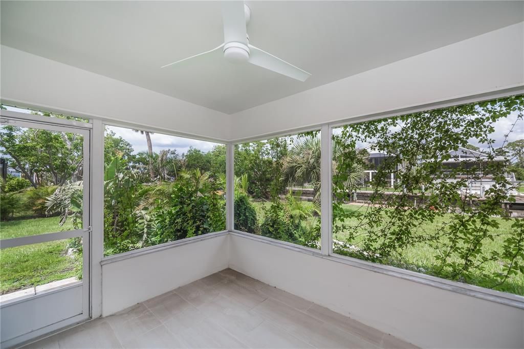 Active With Contract: $550,000 (3 beds, 2 baths, 1354 Square Feet)