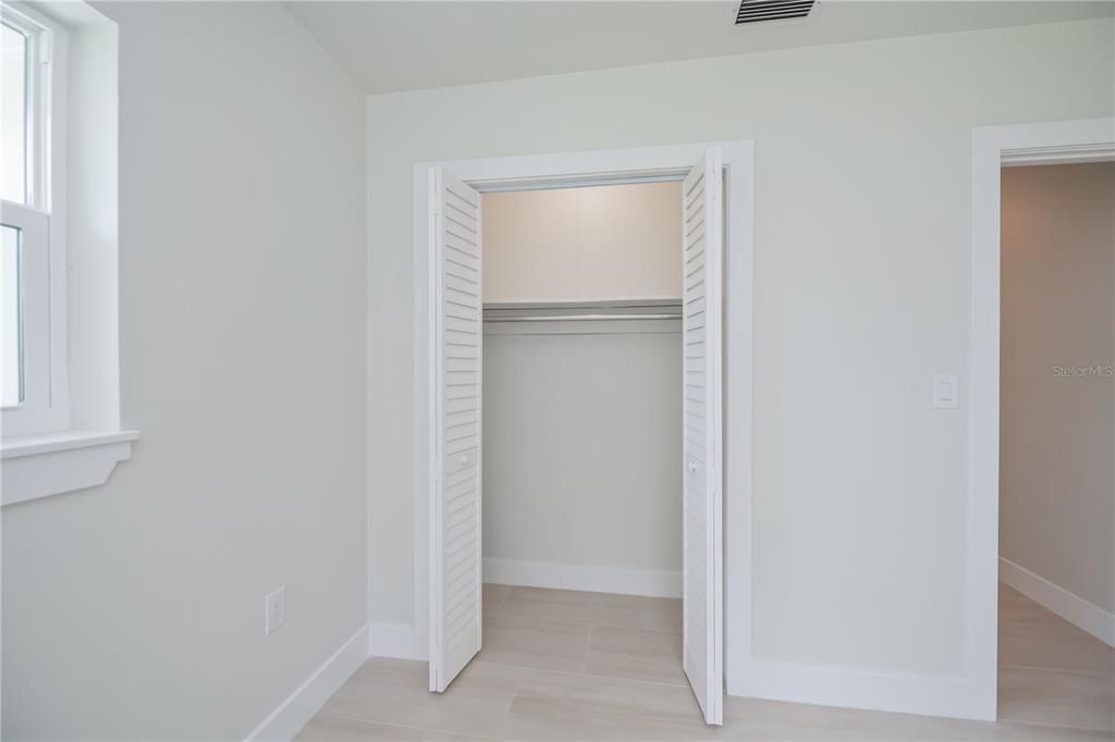 Active With Contract: $550,000 (3 beds, 2 baths, 1354 Square Feet)