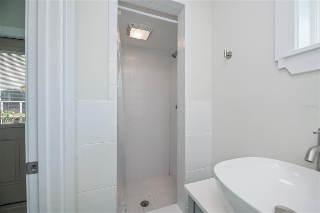 Active With Contract: $550,000 (3 beds, 2 baths, 1354 Square Feet)