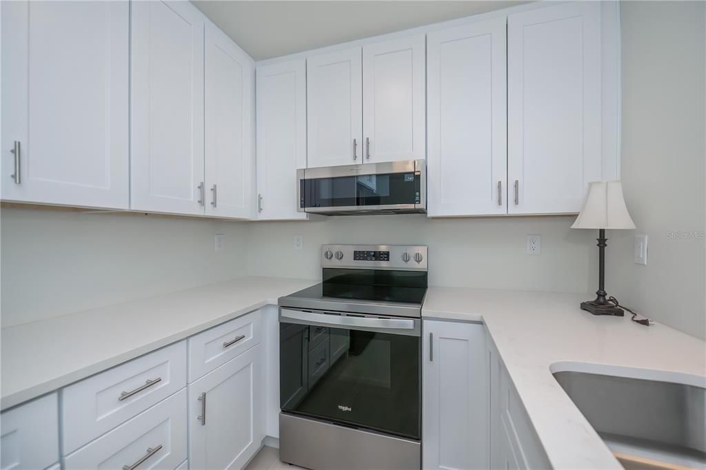 Active With Contract: $550,000 (3 beds, 2 baths, 1354 Square Feet)