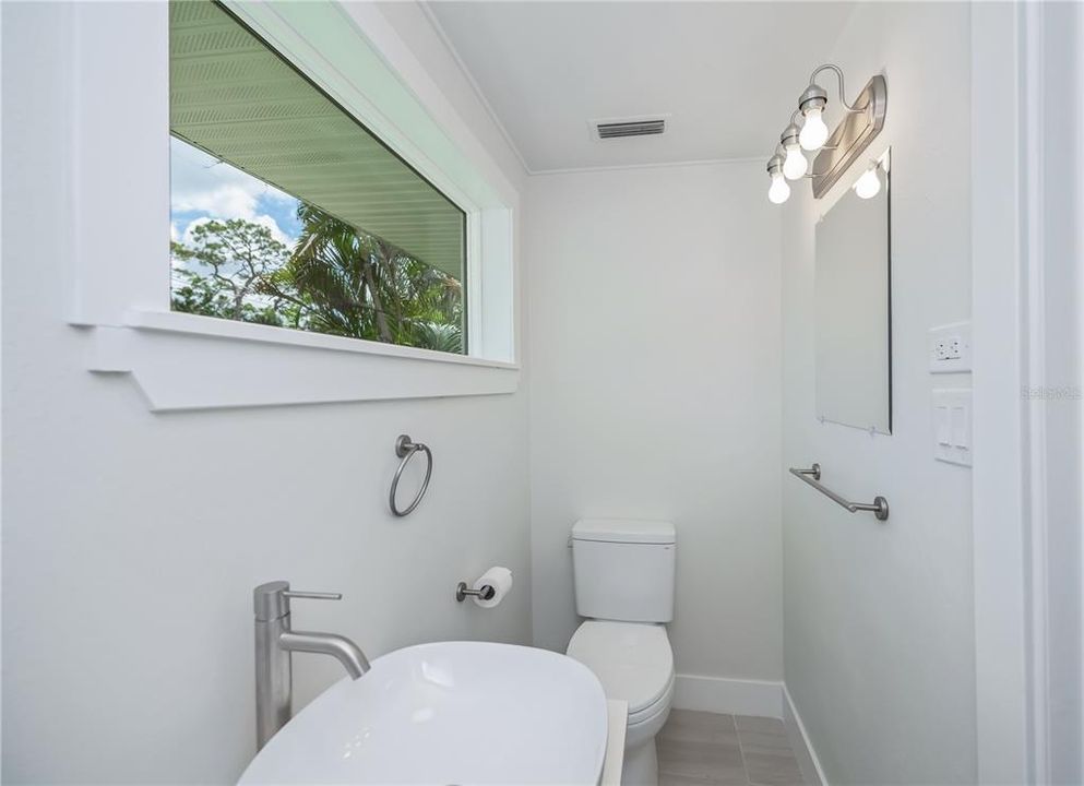 Active With Contract: $550,000 (3 beds, 2 baths, 1354 Square Feet)