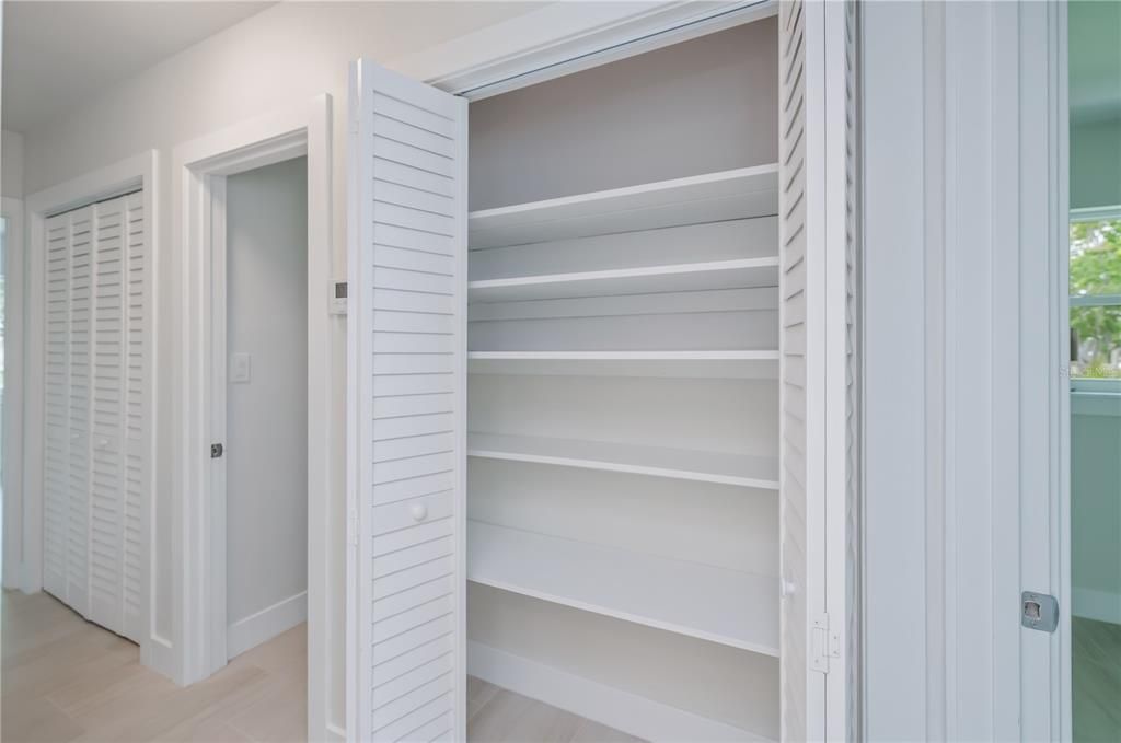 Active With Contract: $550,000 (3 beds, 2 baths, 1354 Square Feet)