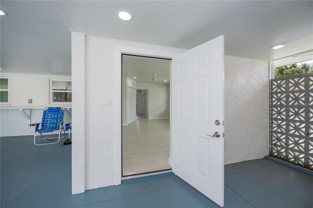 Active With Contract: $550,000 (3 beds, 2 baths, 1354 Square Feet)