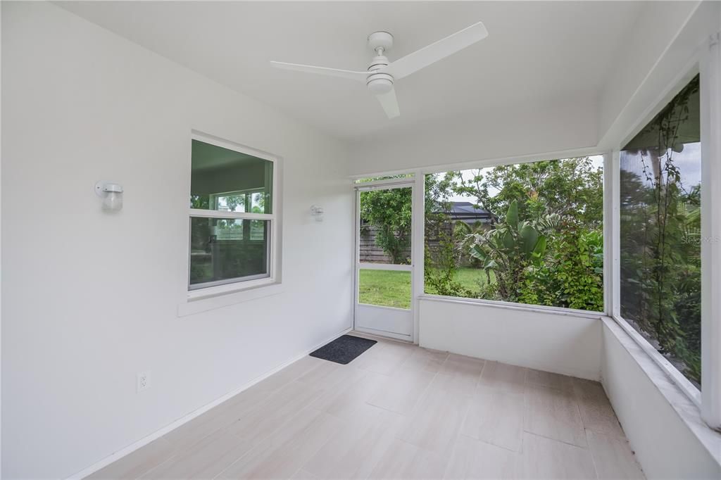 Active With Contract: $550,000 (3 beds, 2 baths, 1354 Square Feet)