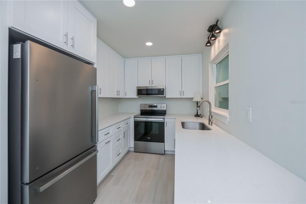 Active With Contract: $550,000 (3 beds, 2 baths, 1354 Square Feet)