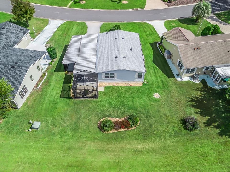 For Sale: $211,000 (2 beds, 1 baths, 936 Square Feet)