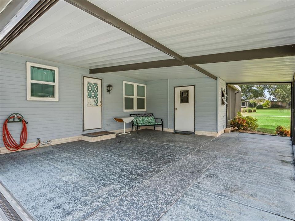 For Sale: $211,000 (2 beds, 1 baths, 936 Square Feet)