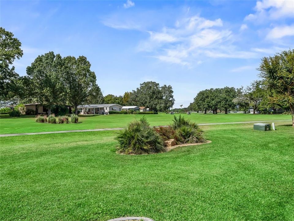 For Sale: $211,000 (2 beds, 1 baths, 936 Square Feet)