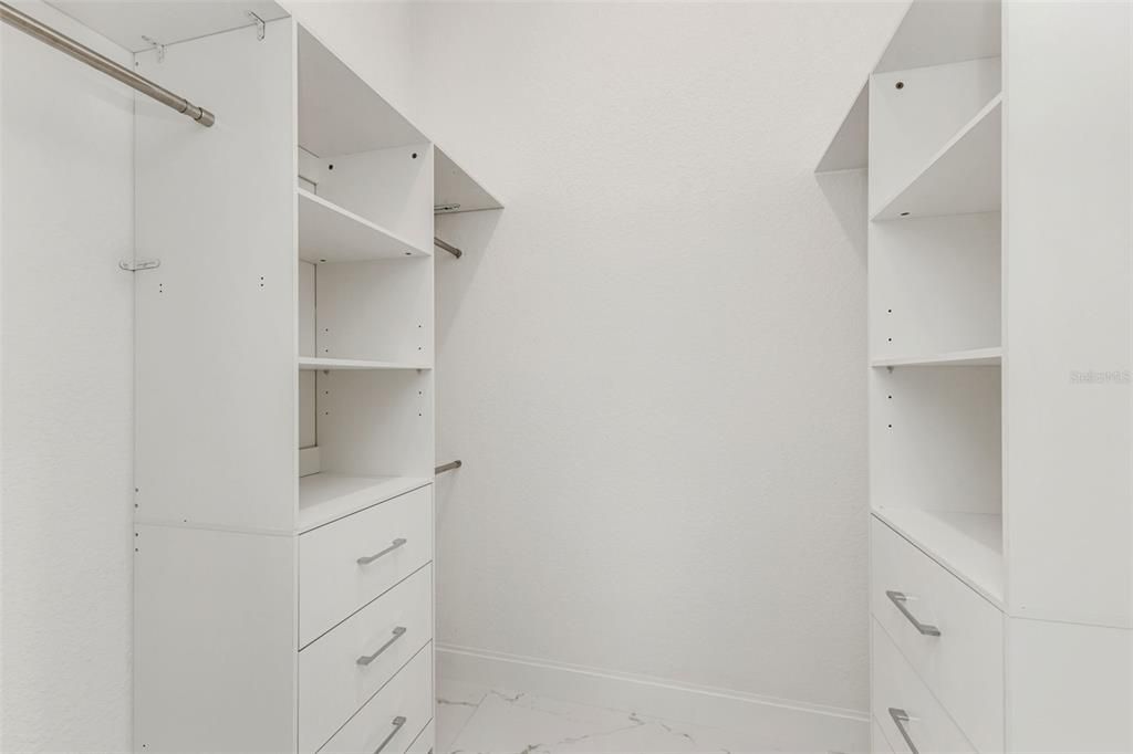 For Sale: $775,000 (3 beds, 3 baths, 2448 Square Feet)