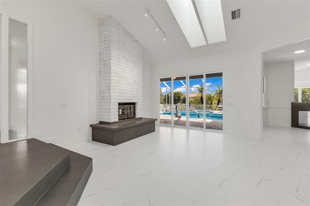 For Sale: $775,000 (3 beds, 3 baths, 2448 Square Feet)