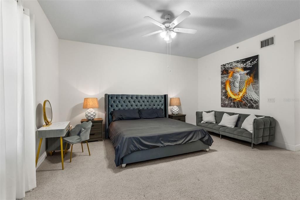 待售: $699,999 (2 贝兹, 2 浴室, 2181 平方英尺)