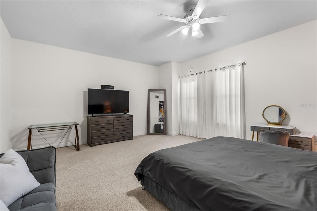 待售: $699,999 (2 贝兹, 2 浴室, 2181 平方英尺)