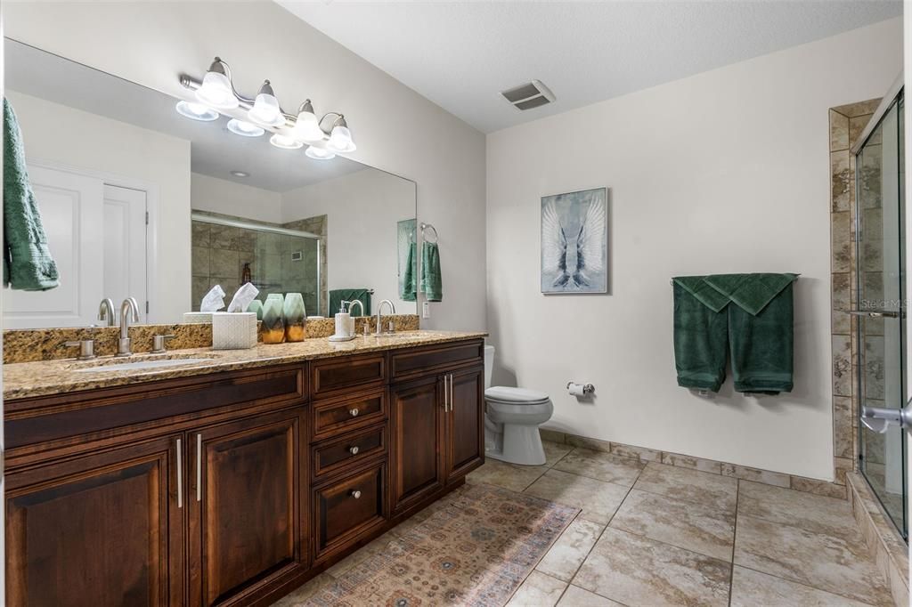 待售: $699,999 (2 贝兹, 2 浴室, 2181 平方英尺)