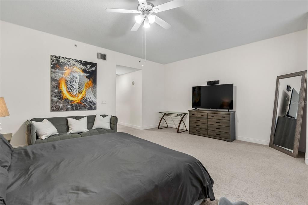 待售: $699,999 (2 贝兹, 2 浴室, 2181 平方英尺)